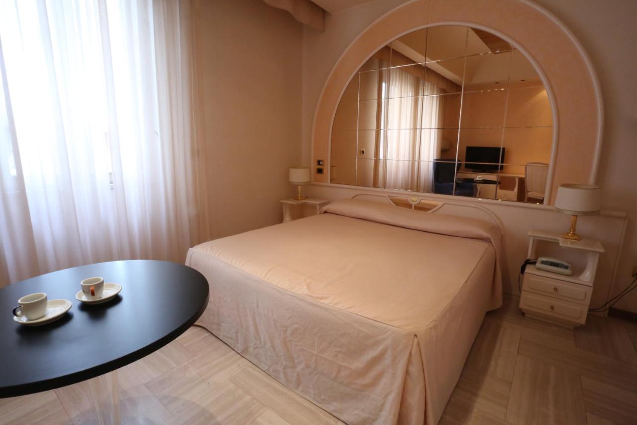 Hotel Europa Foggia Exterior photo